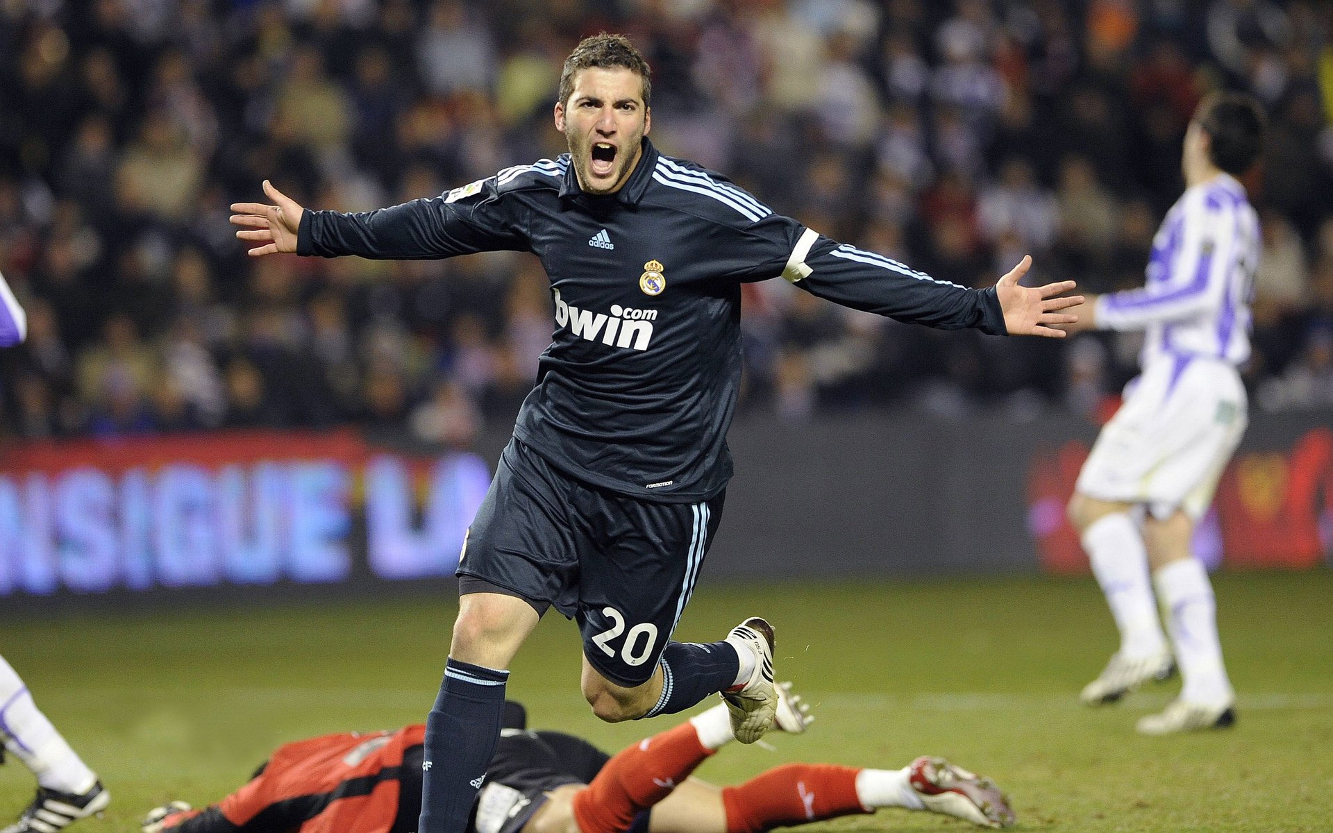 夺冠“关键先生”：那些不可或缺的绝杀英雄，夺冠 关键词